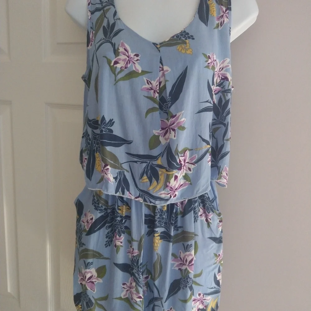Floral one-piece romper, Size M,‎ NWT